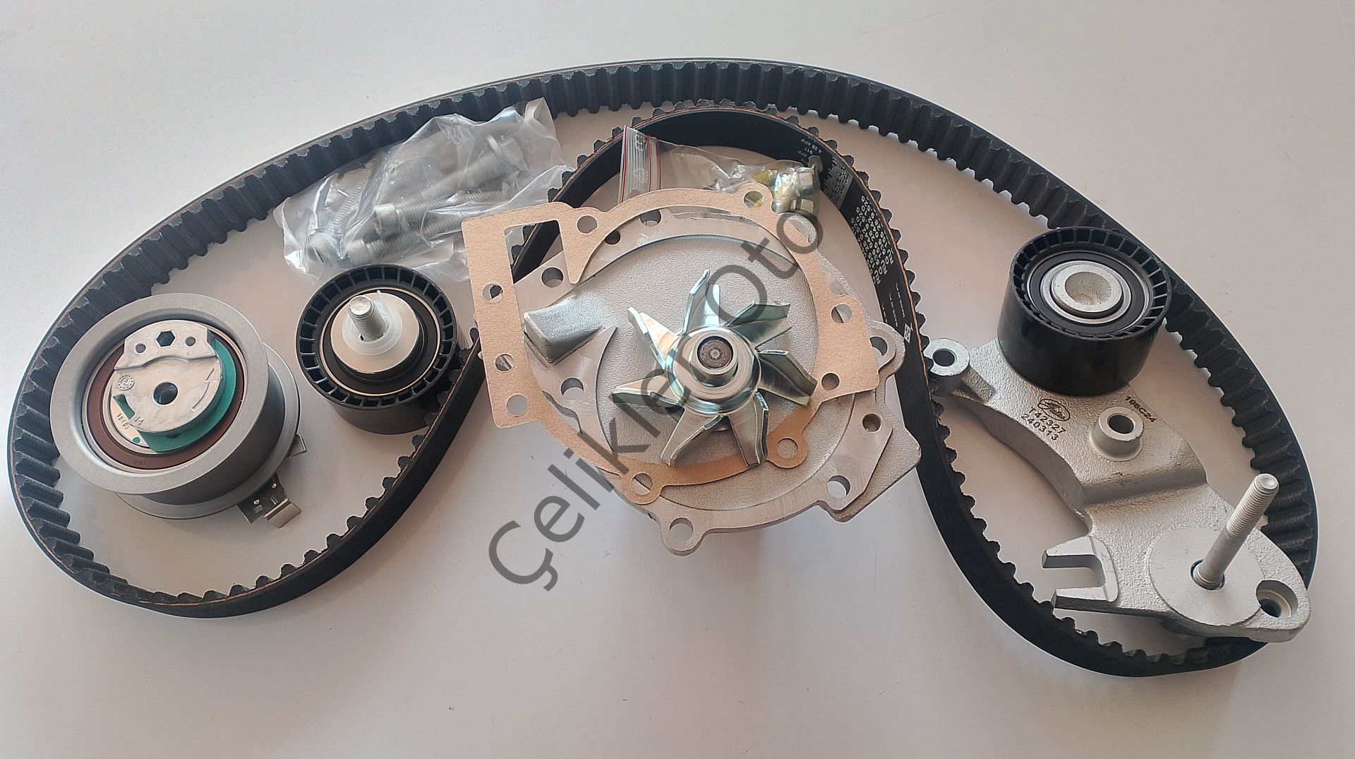 Triger Eksantrik Seti+Devirdaim Su Pompası S90 V90 XC90 S60 V60 V40 XC60 32255113