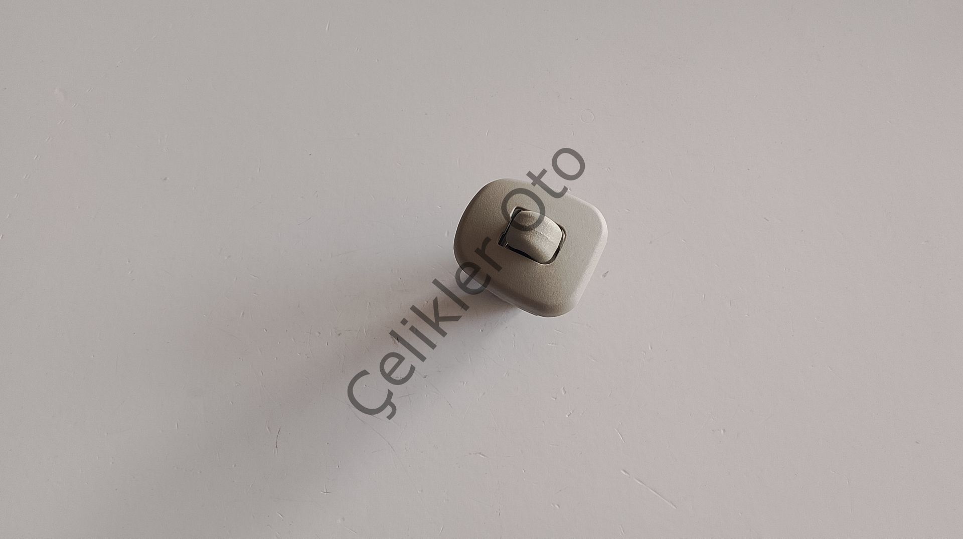 Güneşlik Ayağı Klipsi Megane 4 Fluence Clio 4 964000029R