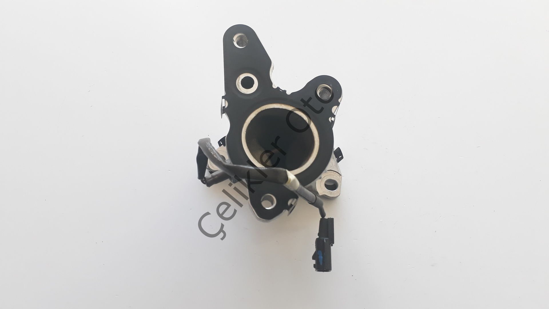 Egr Vanası Gaz Dönüşüm Borusu Master 2,3Dci M9T 147259753R