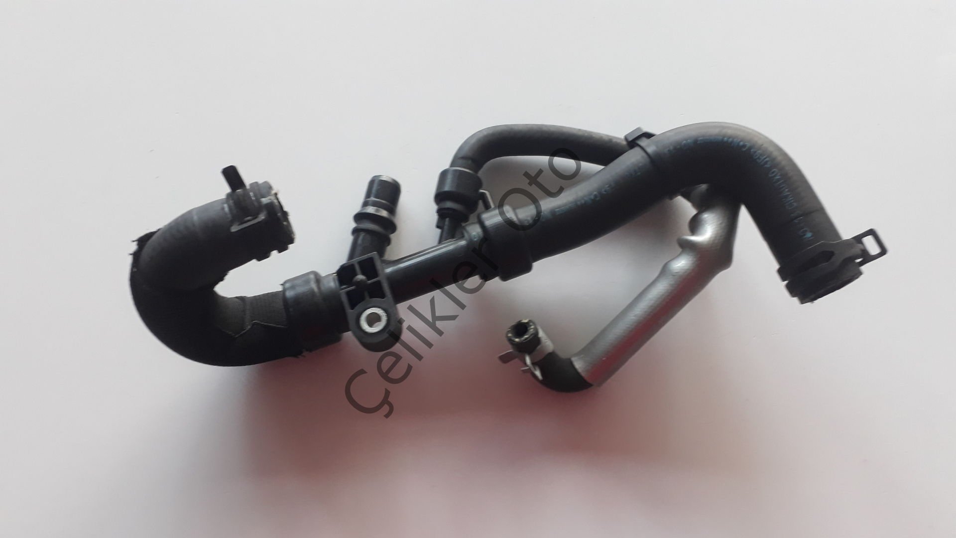 Su Pompası Dağıtım Hortumu Borusu Master 2,3Dci M9T 110606001R