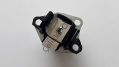 Sağ Üst Motor Takozu Megane 1,6 16V K4M 8200277791