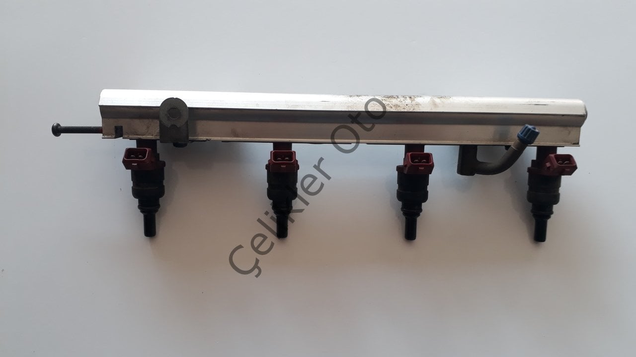 Enjektör Kütüğü Komple S40 V40 Turbolu 9202694