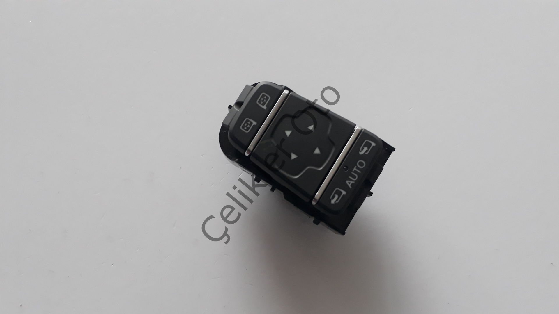 Ayna Ayar Düğmesi Katlanır Clio 4 Captur Trafik 3 Kango 3 Duster 255702886R