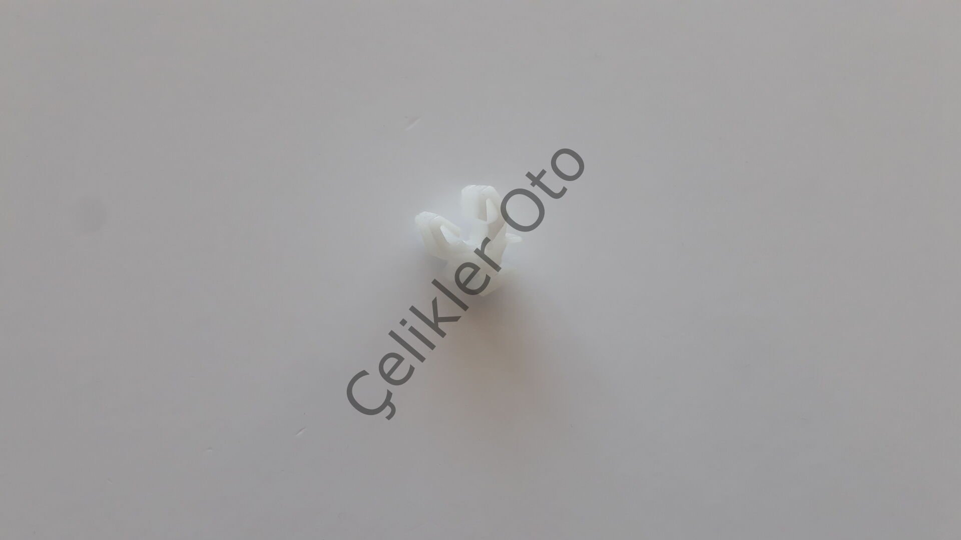 Far Tespit Klipsi Renault Kango Master Trafik 7701057429