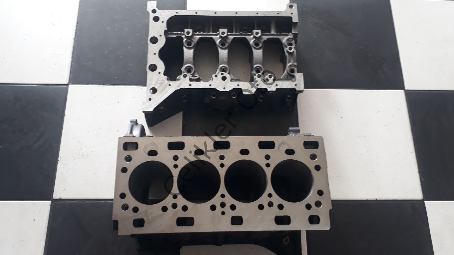 Blok Renault Master 2,5Dci G9U 7701477101