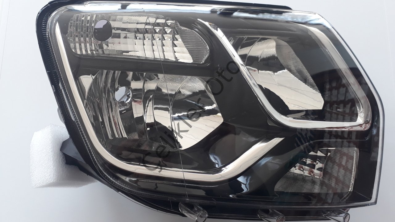 Duster Sağ Far Siyah 2013->260100156R