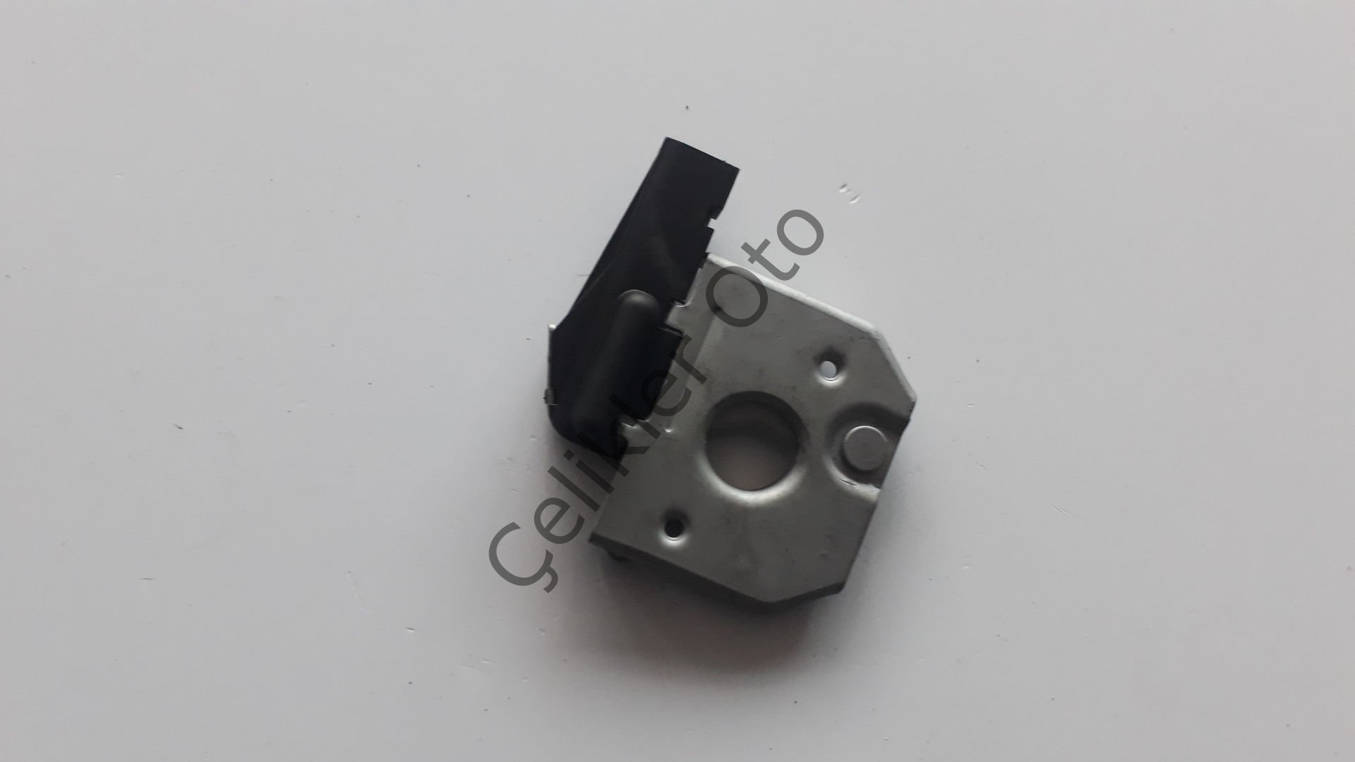 Motor Kaput Kilidi Alt Megane 2 8200236512