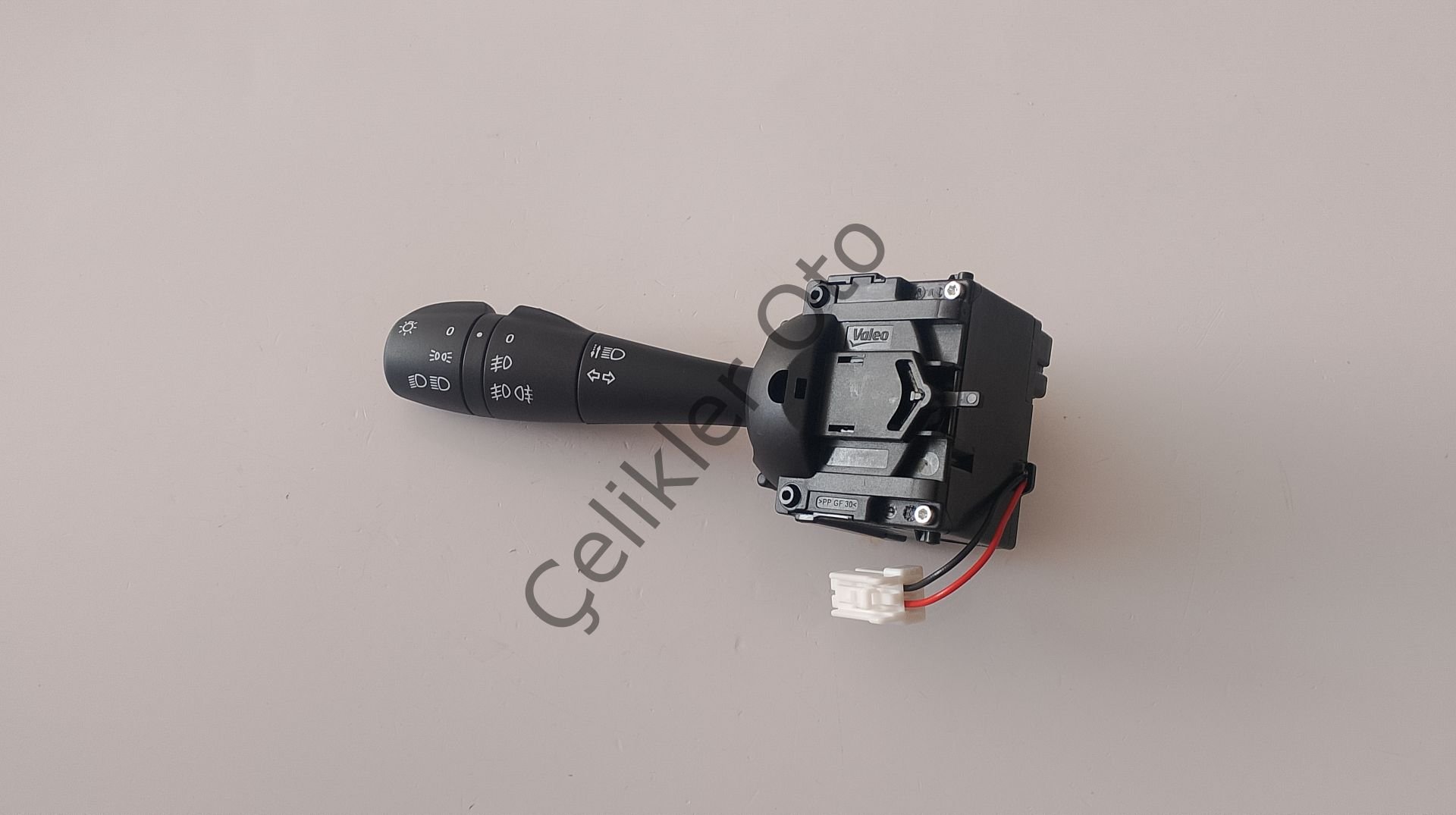 Far Korna Kolu Clio 4 Captur Trafik 3 8201167981