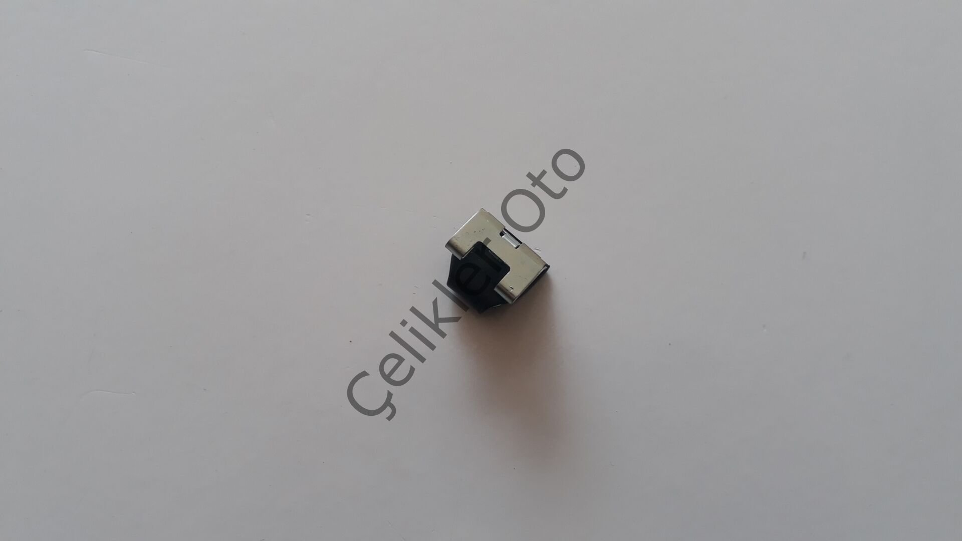 Arka Perde Klipsi Megane 2 Fluence Megane 3 8200163859