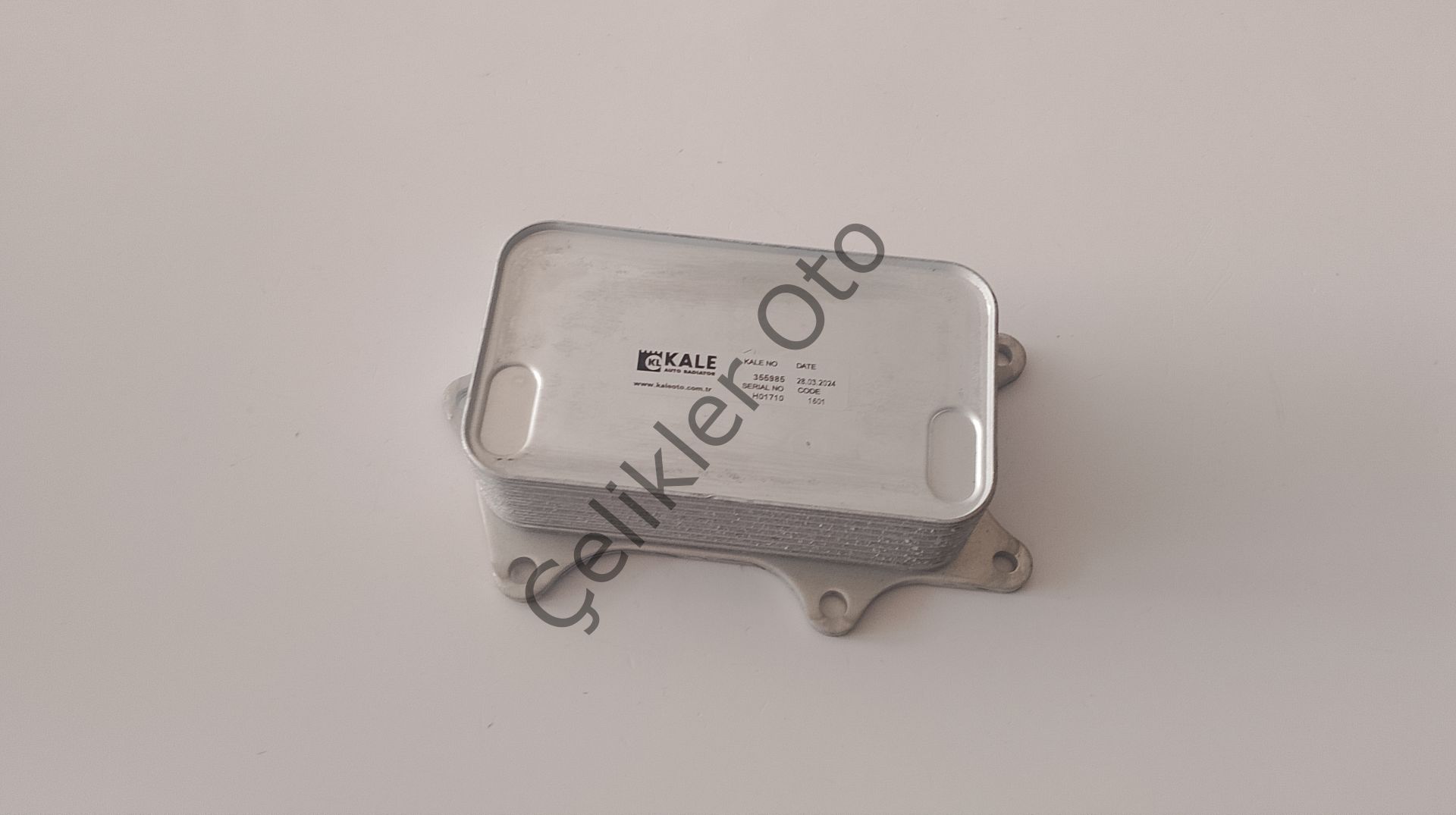 Yağ Soğutucu Mercedes C Serisi 1,6Dci R9M 213051023R