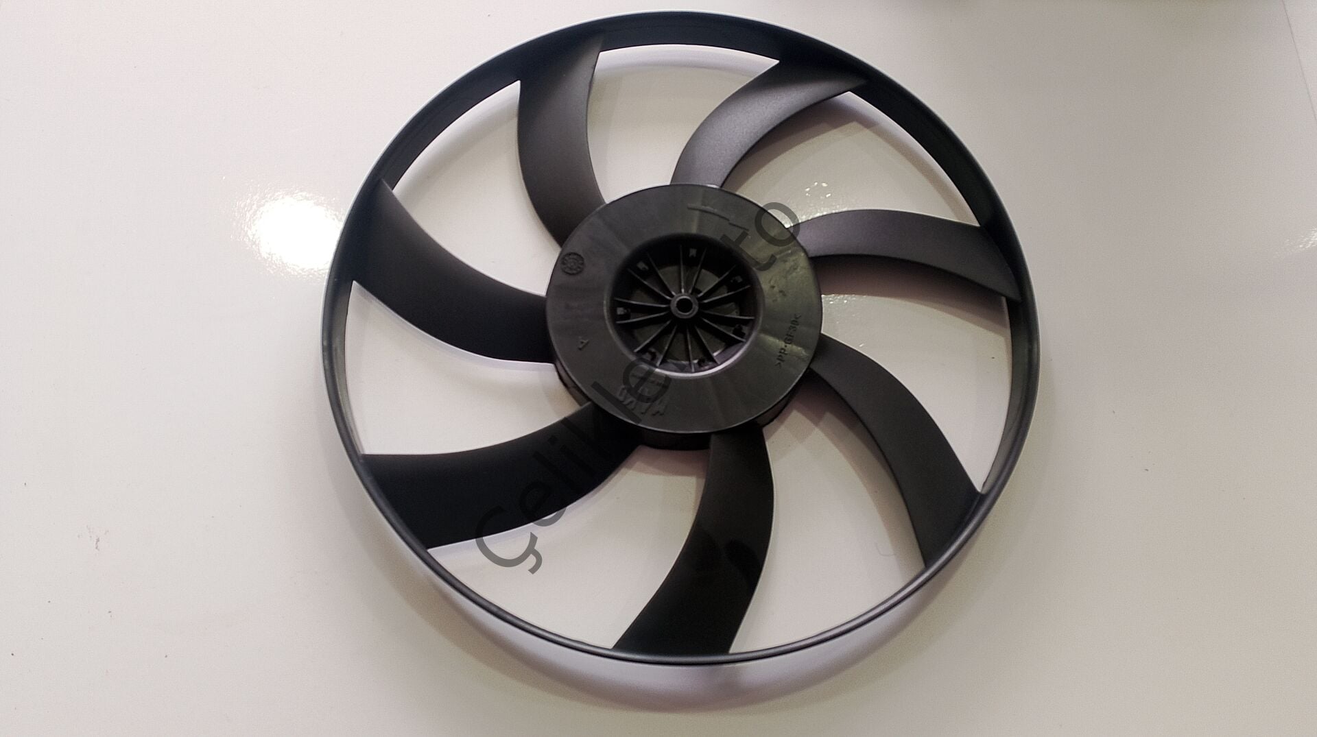 Fan Pervanesi R19 Megane 7702258037