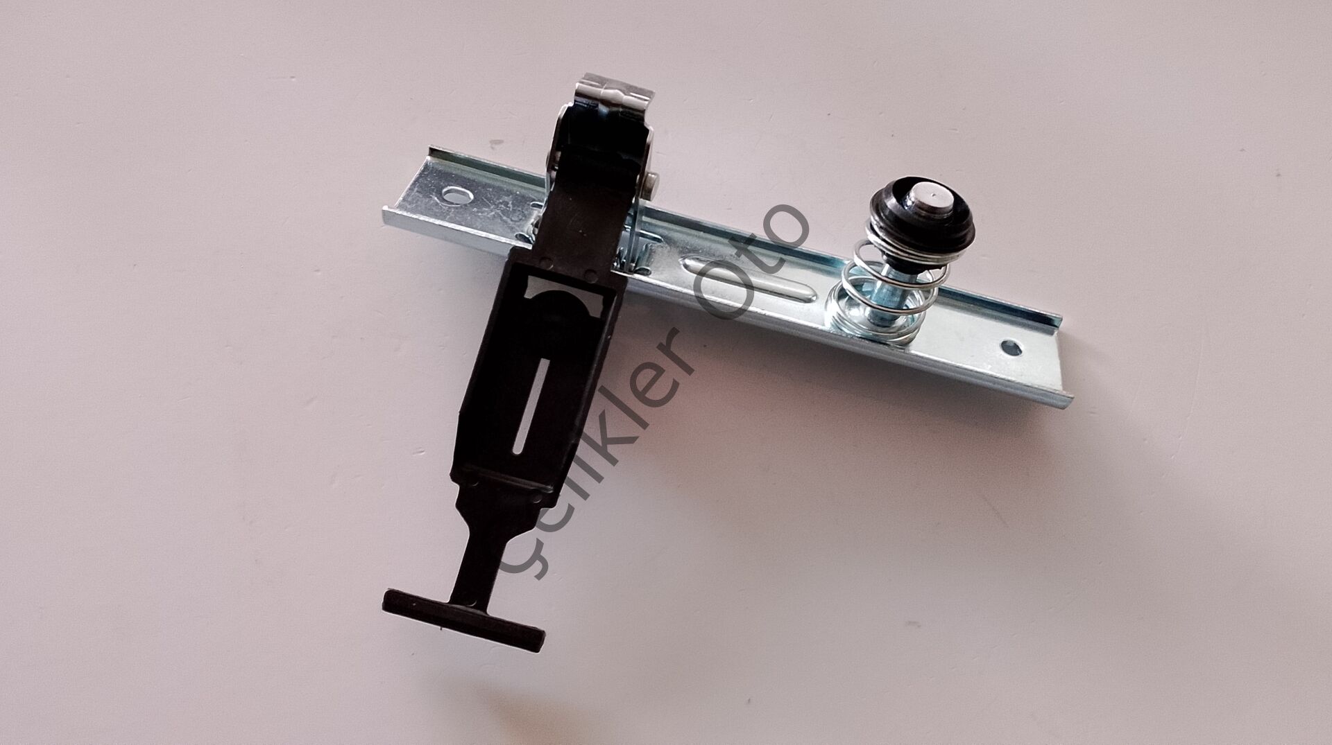 Motor Kaput Kilidi Mandalı Clio Symbol Thalia 8200701114