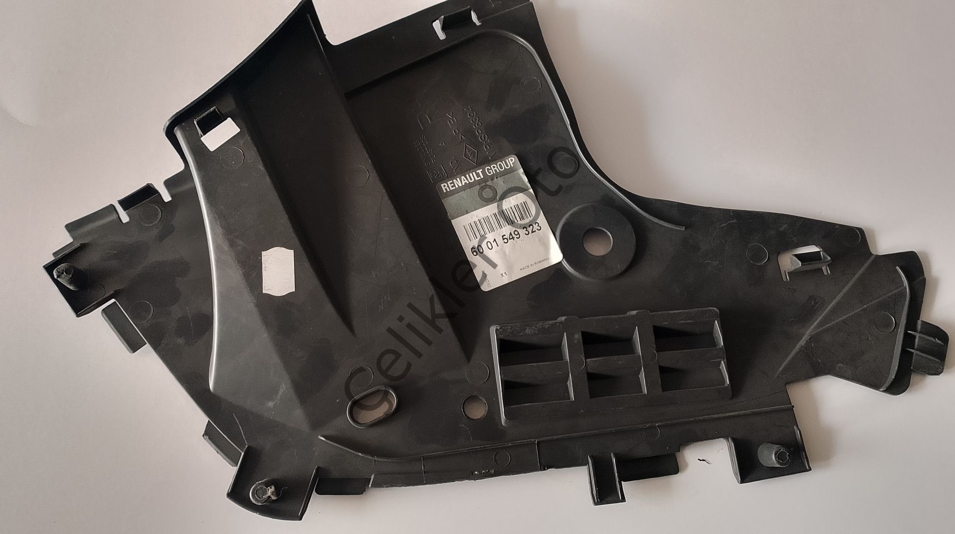 Sağ Ön Tampon Alt Muhafaza Dacia Logan 6001549323