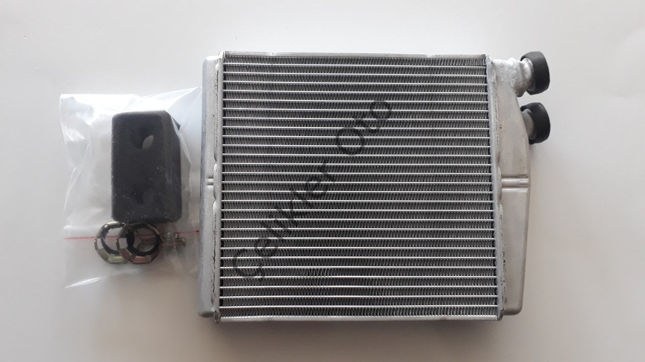 Kalorifer Radyatörü S60 V60 S80 V70 XC60 XC70 30767275