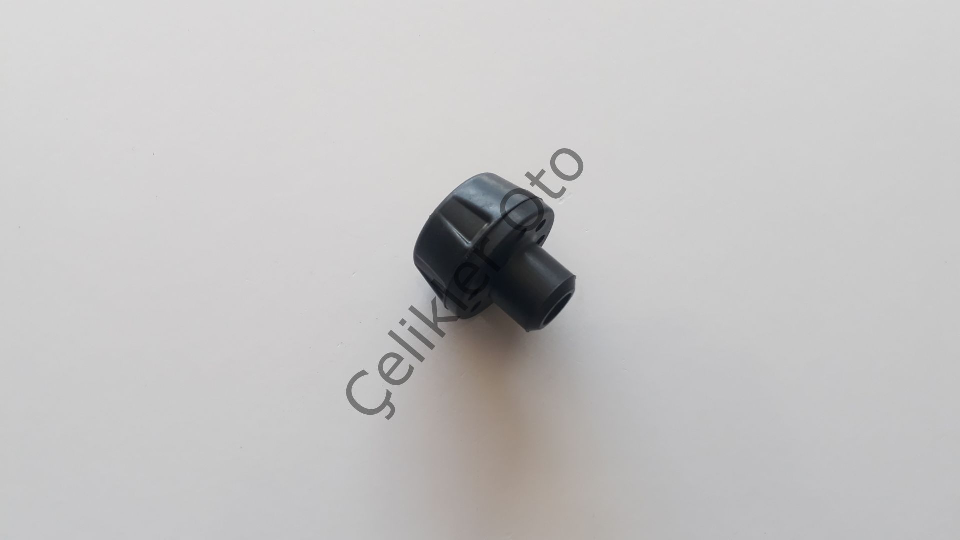 Radyatör Alt Takozu Dokker Lodgy Clio 4 Captur Sandero 215081131R