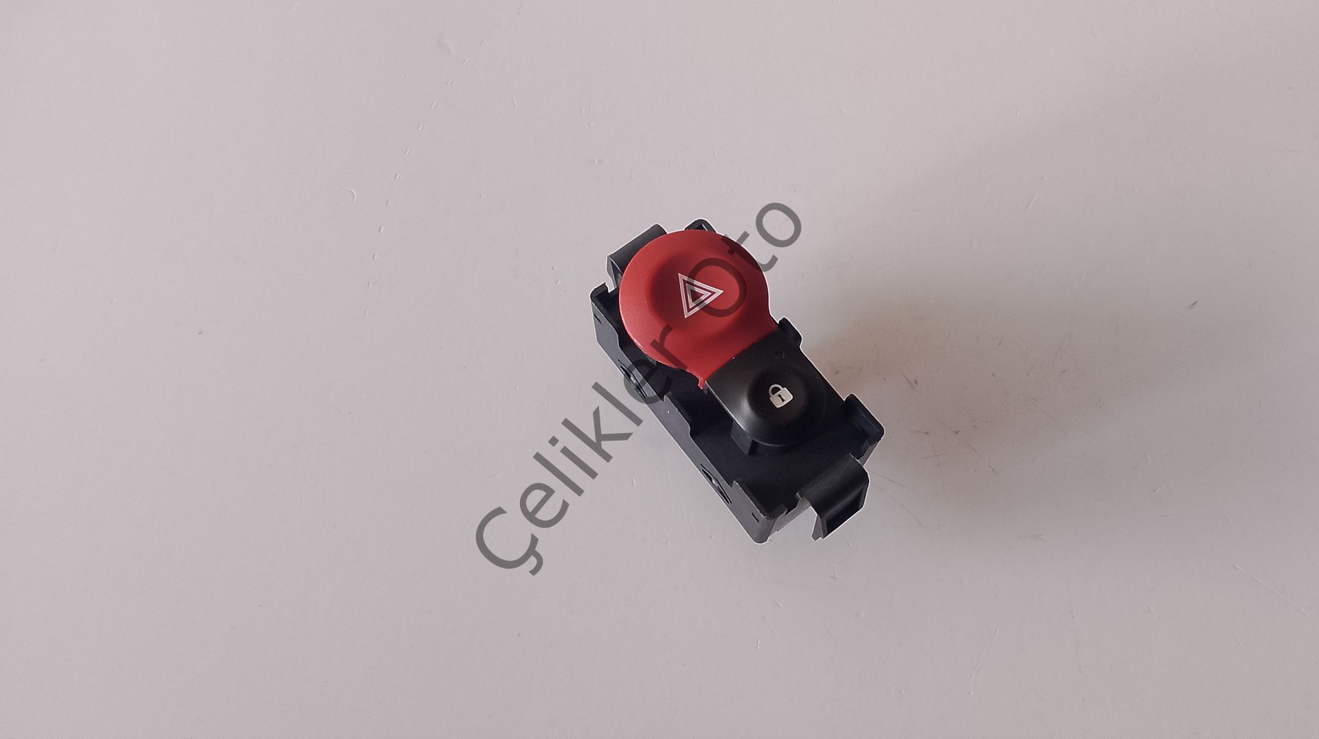 Dörtlü Flaşör Düğmesi Anahtarı Kango 3 252105246R