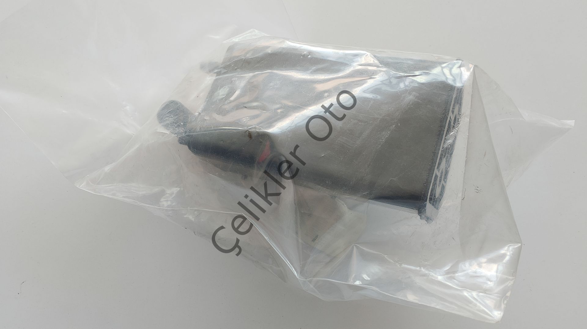 Kanister Clio 4 Captur Symbol Sandero 1,2 16V 149502437R