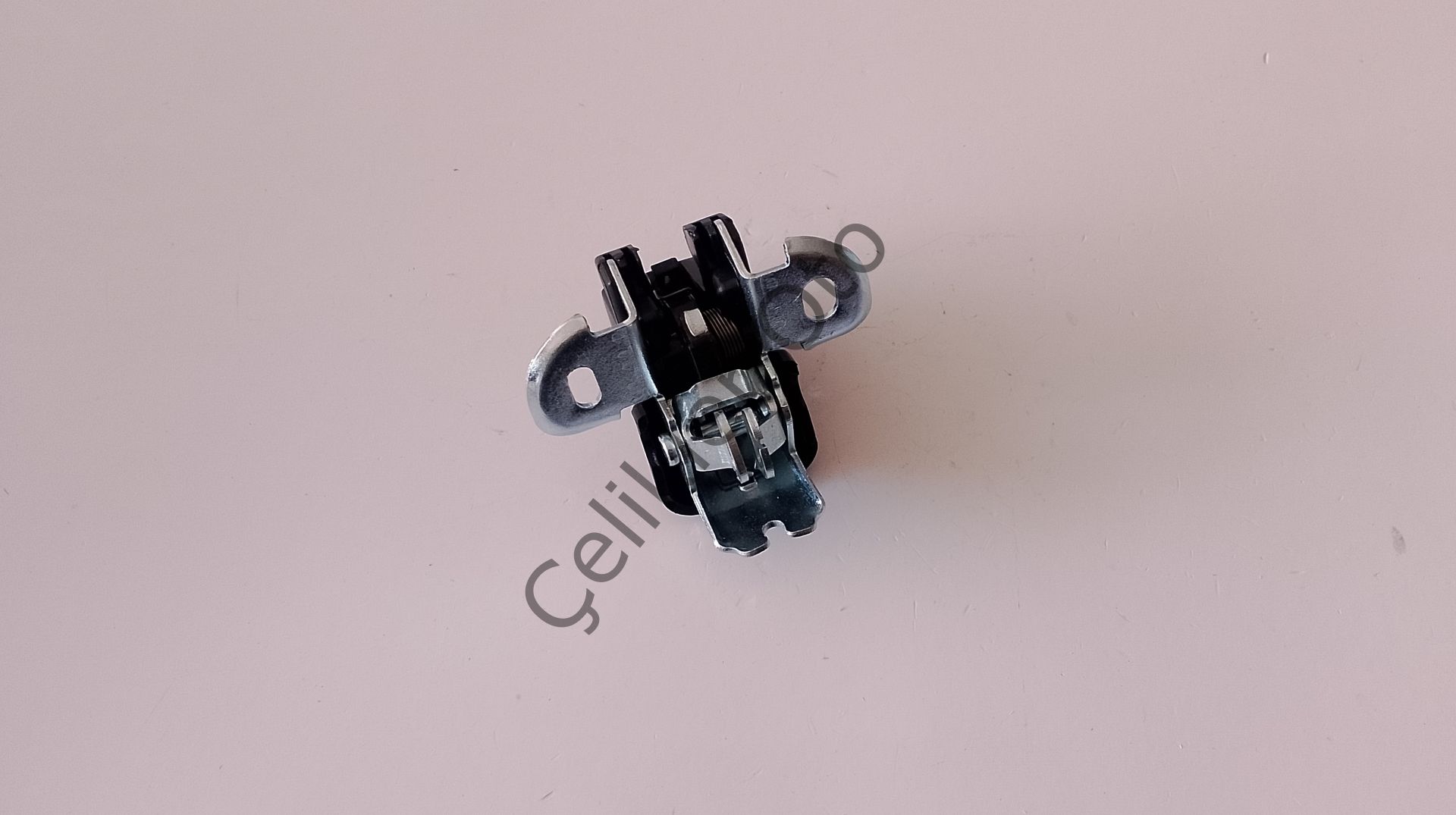 Bagaj Kilidi Kango Logan Dokker Çift Kapı Üst 8200031628