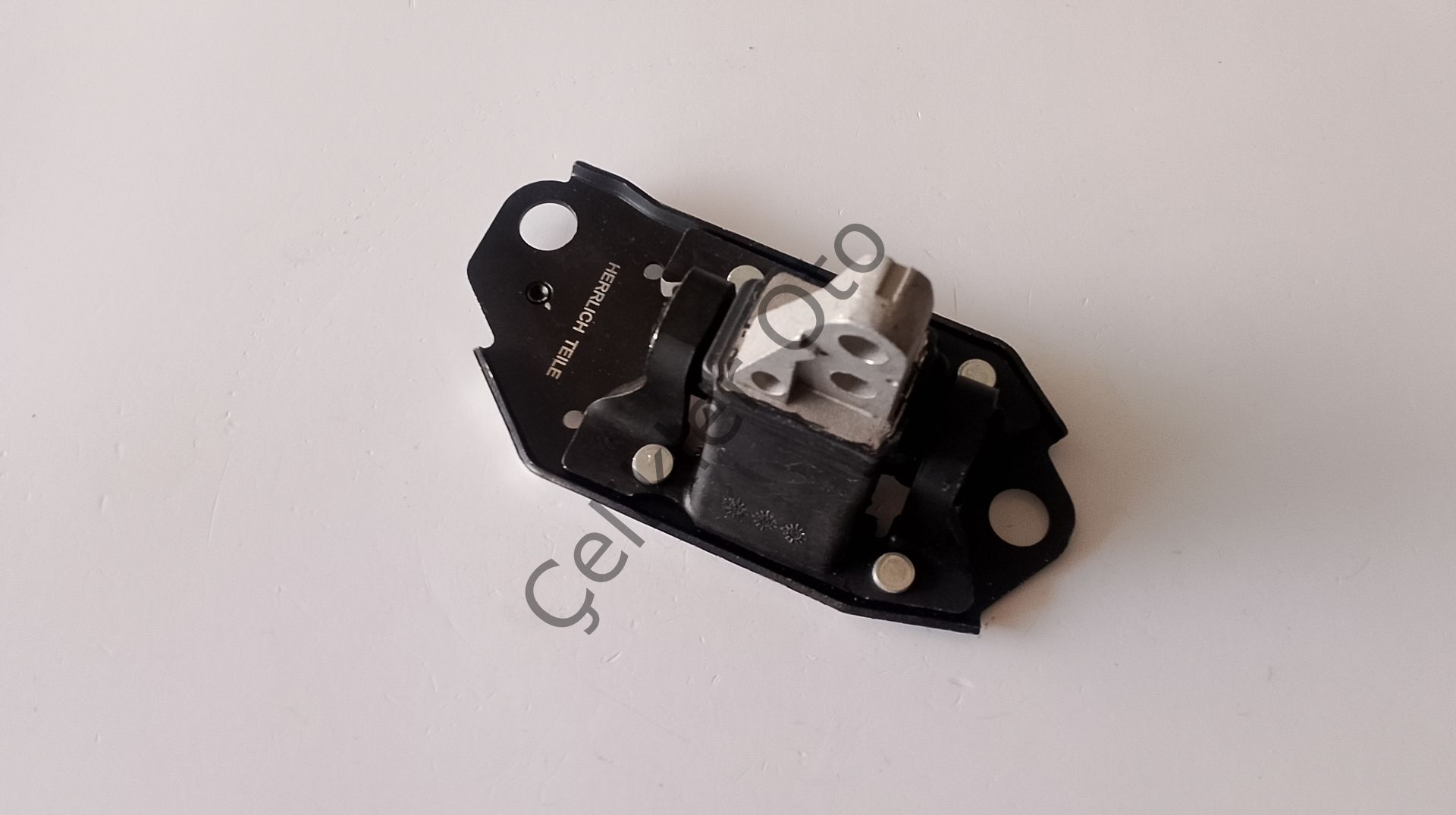 Motor Sağ Yan Takozu XC90 S80 T6 8624509