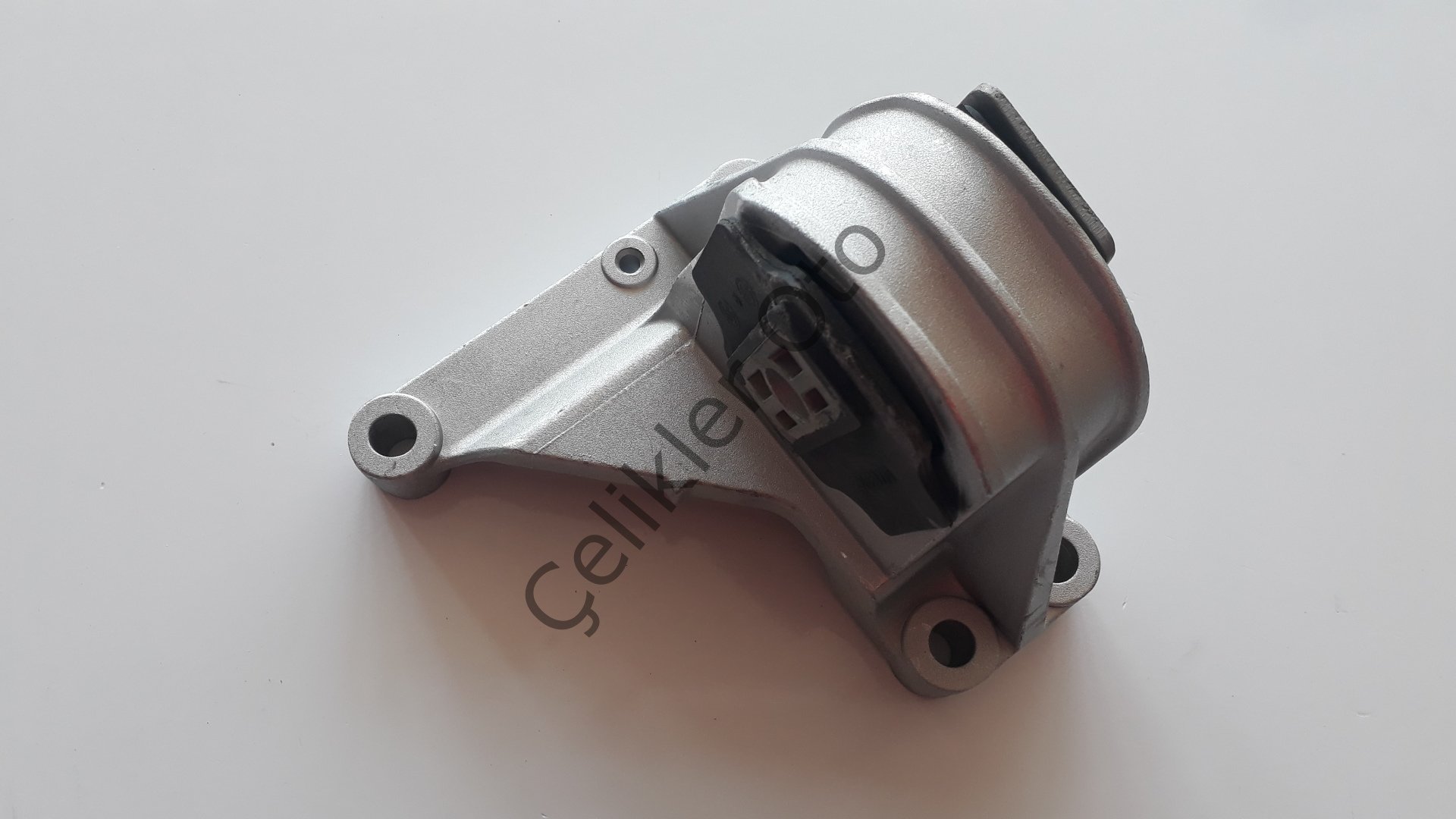 Üst Motor Takozu S60 S80 V70 XC70 XC90 30680770