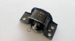 Motor Takozu Sağ Üst Clio 3 Modüs 8200131305