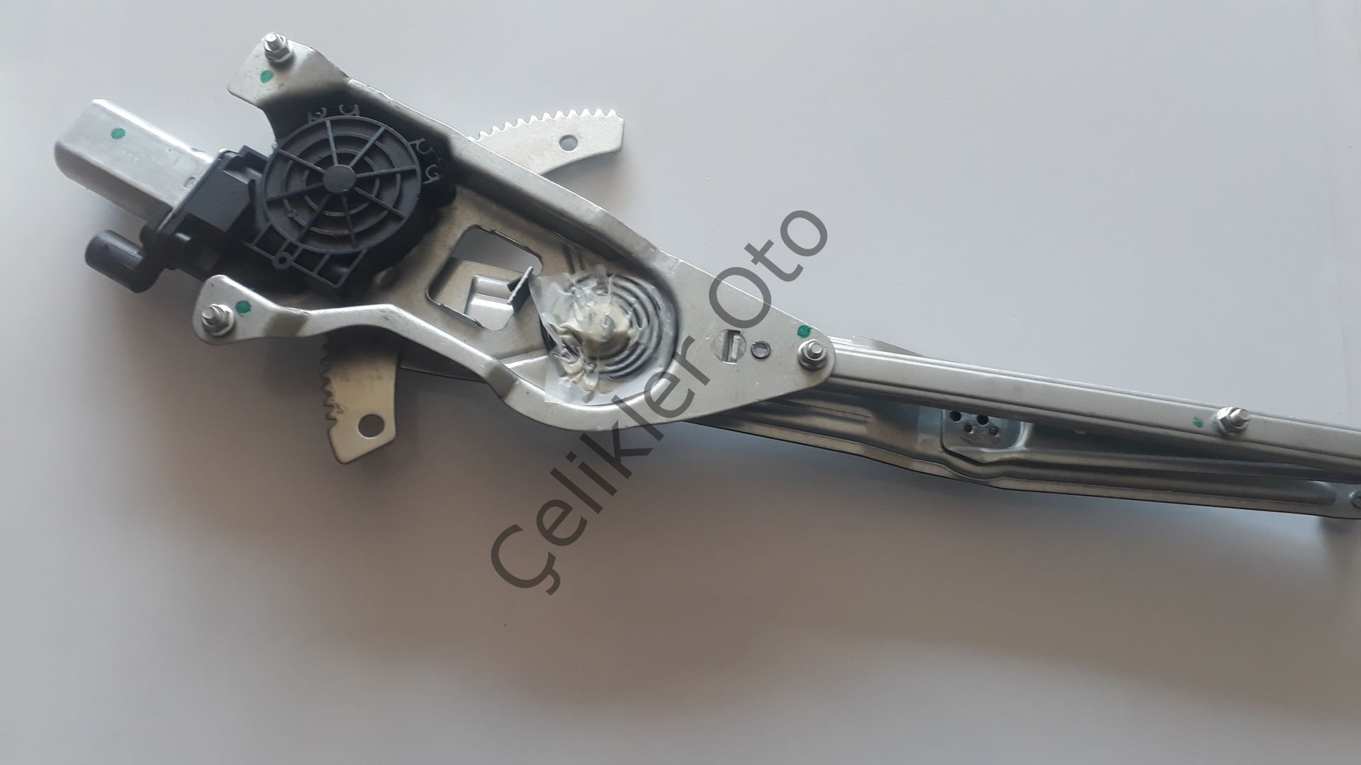 Sağ Ön Cam Krikosu Renault Kango 7700303553