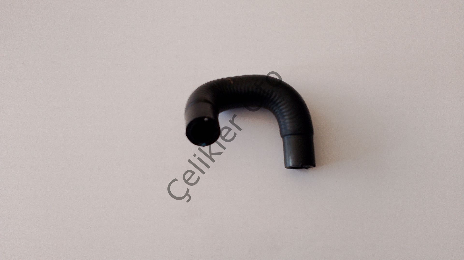 Yağ Soğutucu Hortumu S60 S80 S70 V70 C70 XC70 XC90 30713304