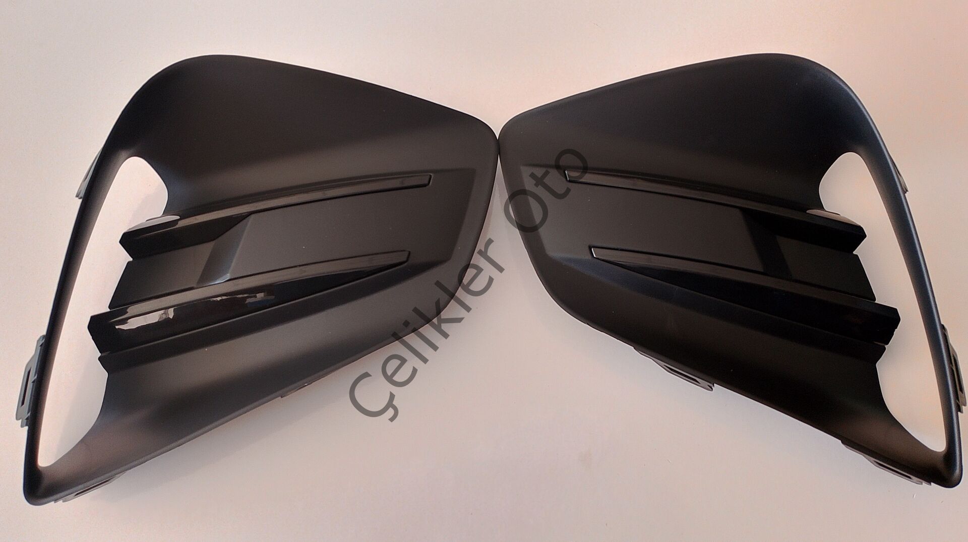 Sis Far Kapak Takımı Sissiz Clio 5 263312583R