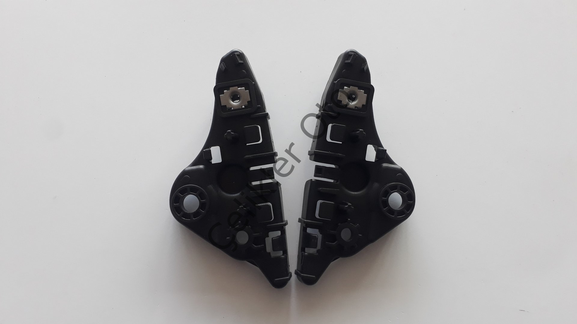 Fluence Ön Tampon Braketi Ayağı Takımı 622217286R