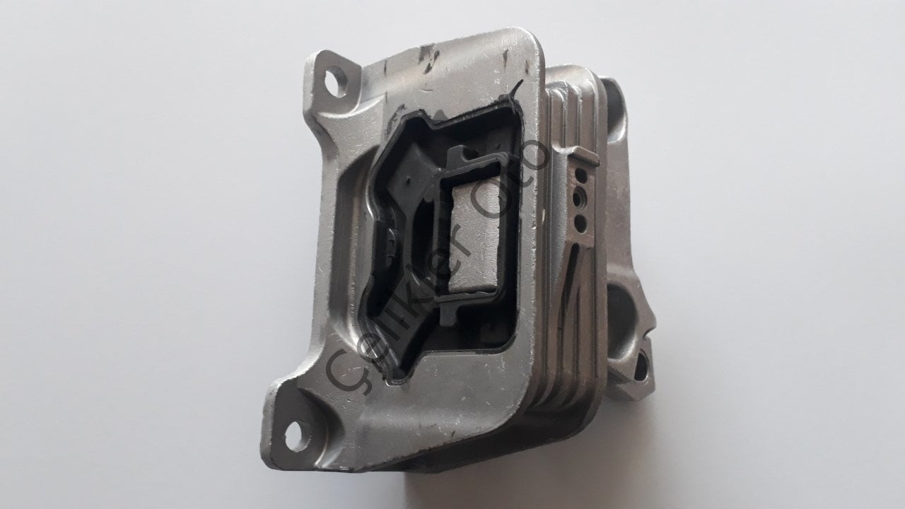 Sağ Üst Motor Takozu Master 2,3Dci 112108180R
