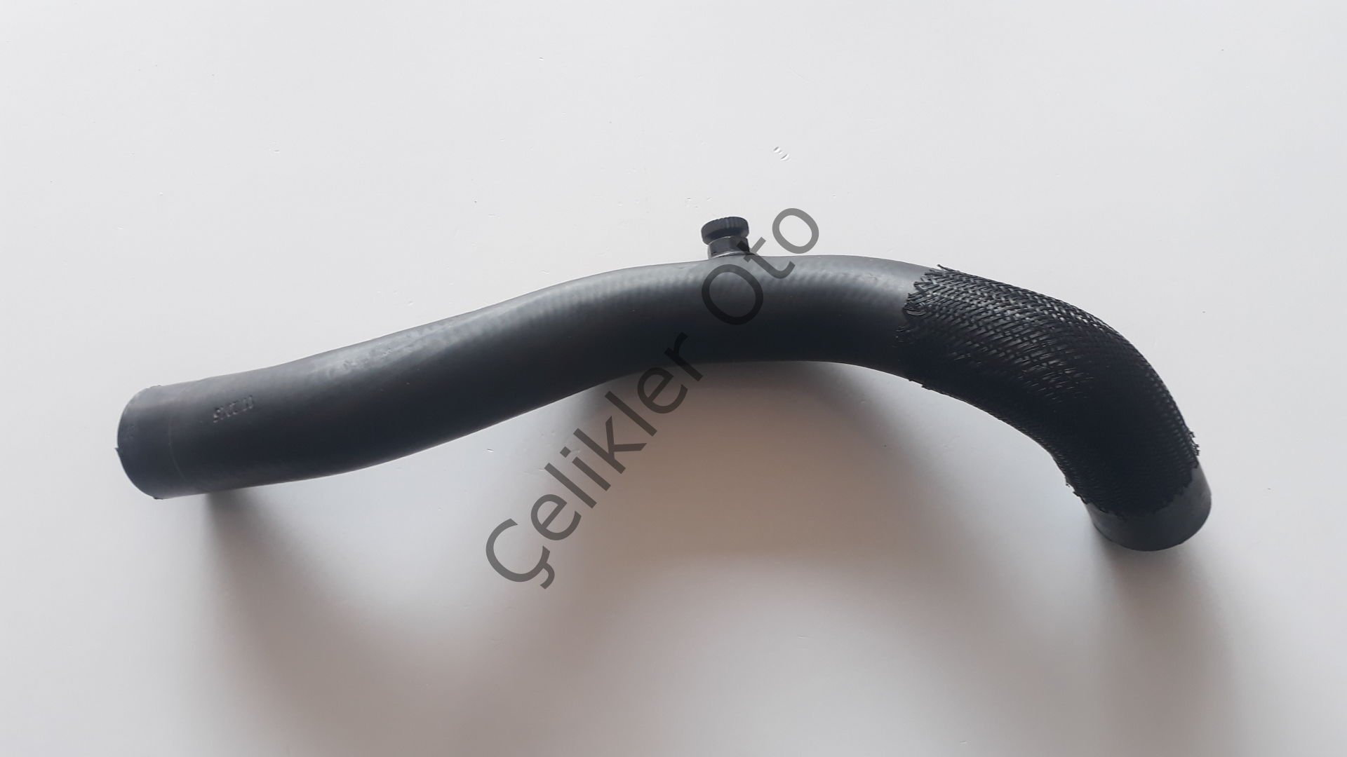 Renault R19 Radyatör Üst Hortumu 1,4 Enjeksiyonlu 7700790231