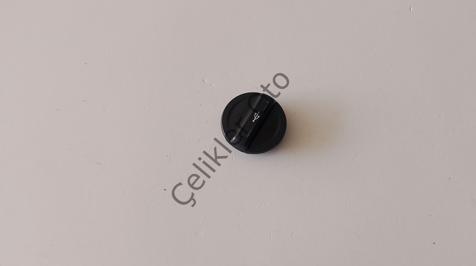 Usb Kapağı Renault Clio 4 281154076R