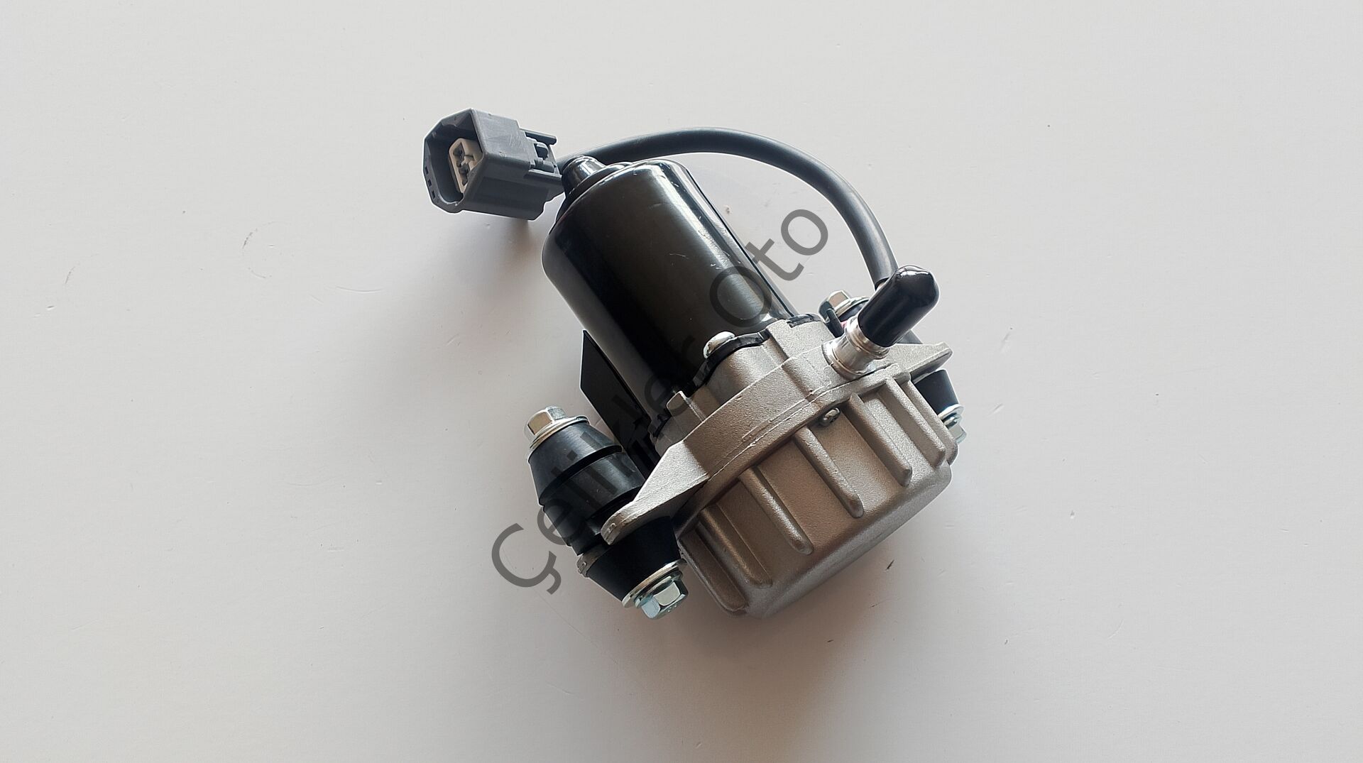 Vakum Pompası Elektrikli S40 S60 S80 V70 V40 XC90 31317445