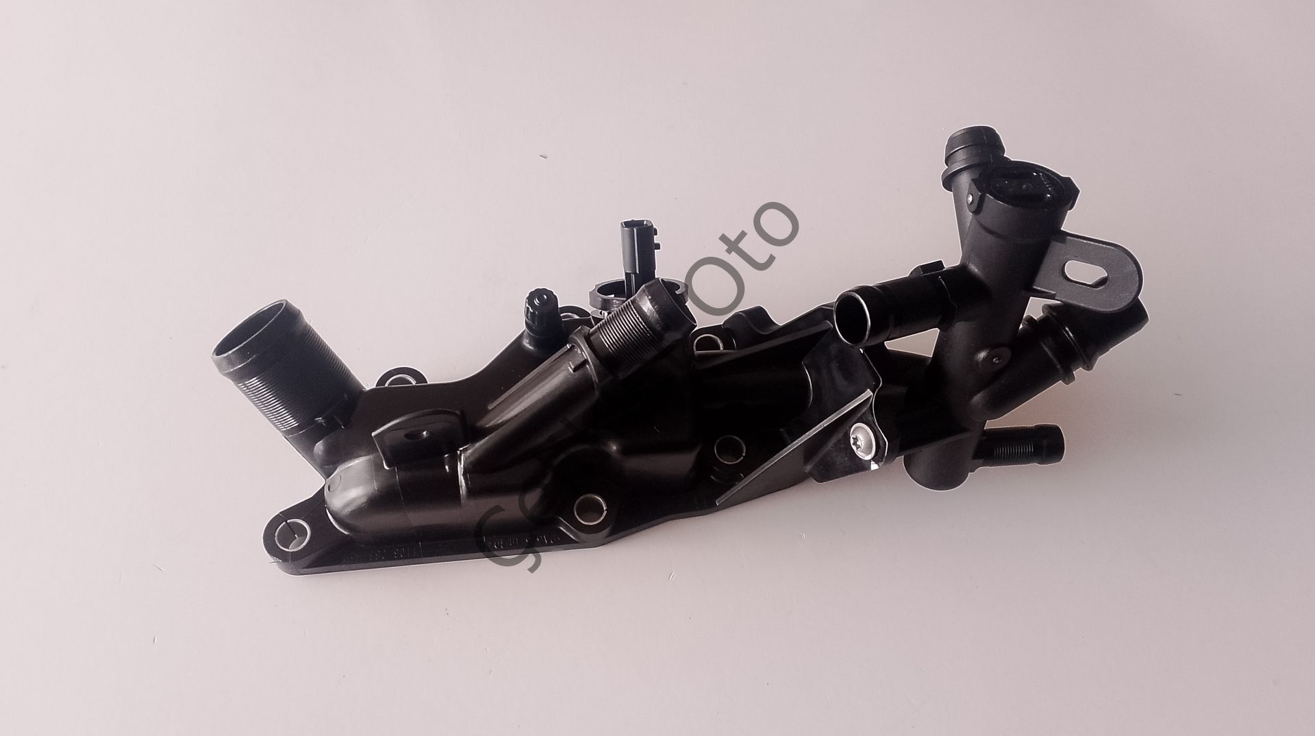 Termostat Komple Su Çıkış Kutusu Clio 4 0,9 TCE 1,2 110608635R