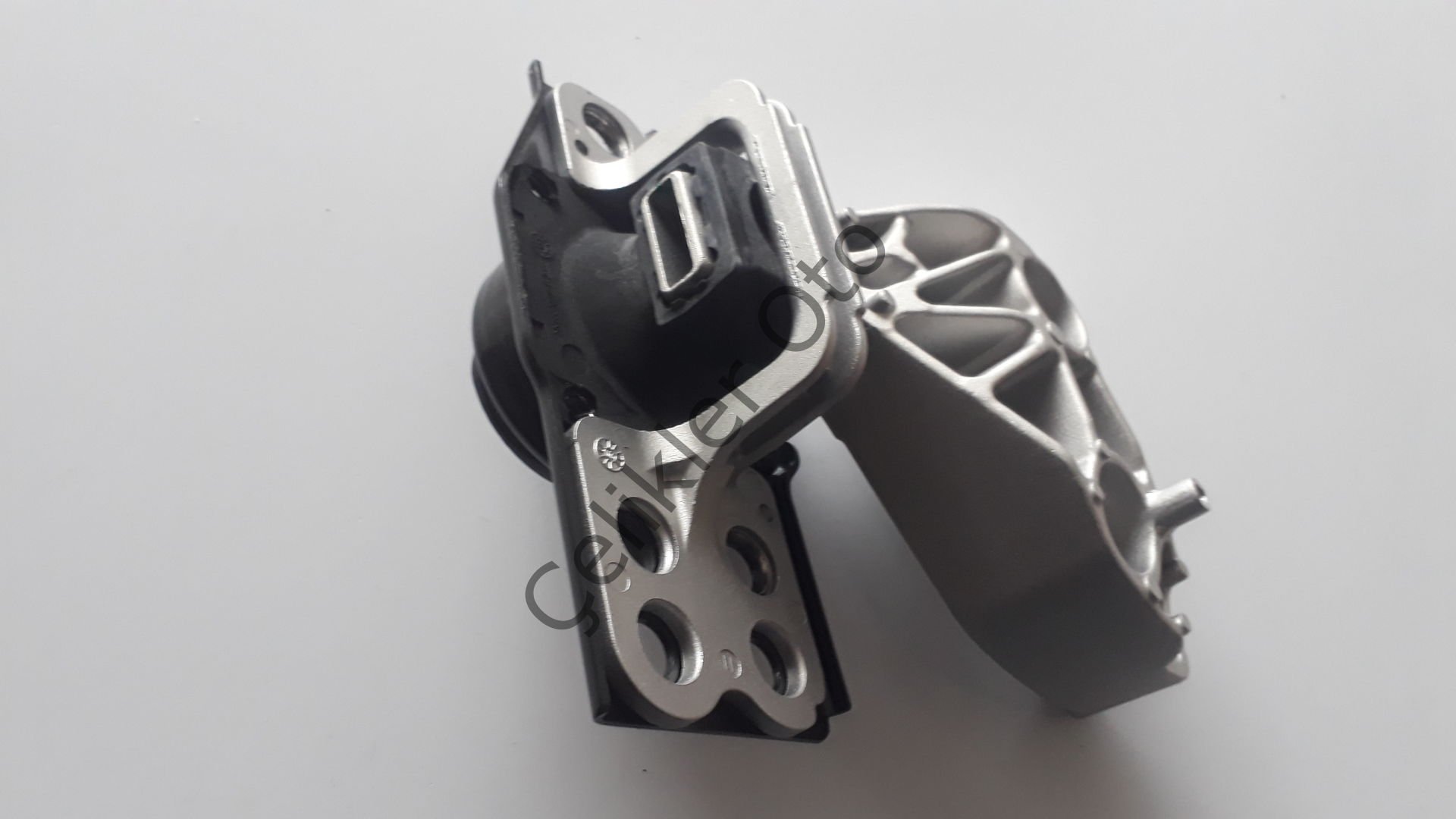 Sağ Üst Motor Takozu Kadjar/Koleos/Qashai 11210JY00B