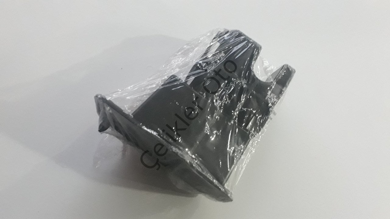 Sağ Ön Tampon Bağlantı Ayağı Clio 4 Captur 620923103R