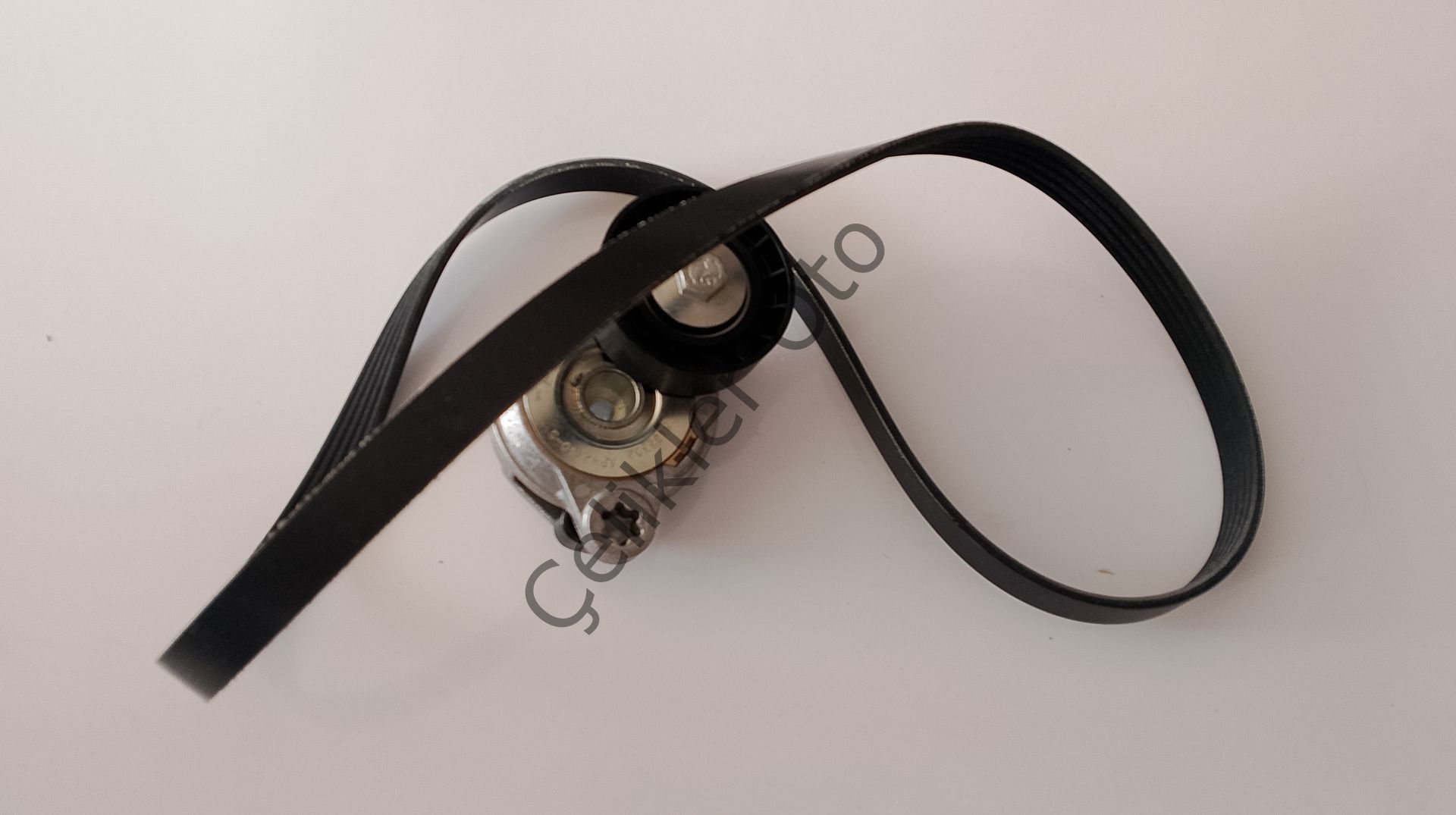 V Kayışı Alternatör Seti S60 V60 S80 V70 V40 XC60 XC90 D3 D4 D5 31330870