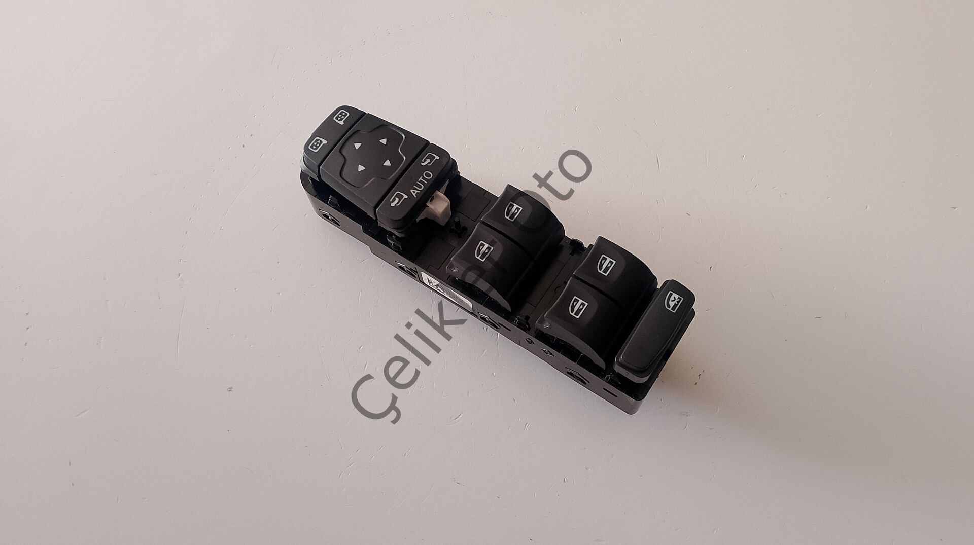 Sol Cam Düğmesi Megane 4 Talisman Kadjar 254012952R