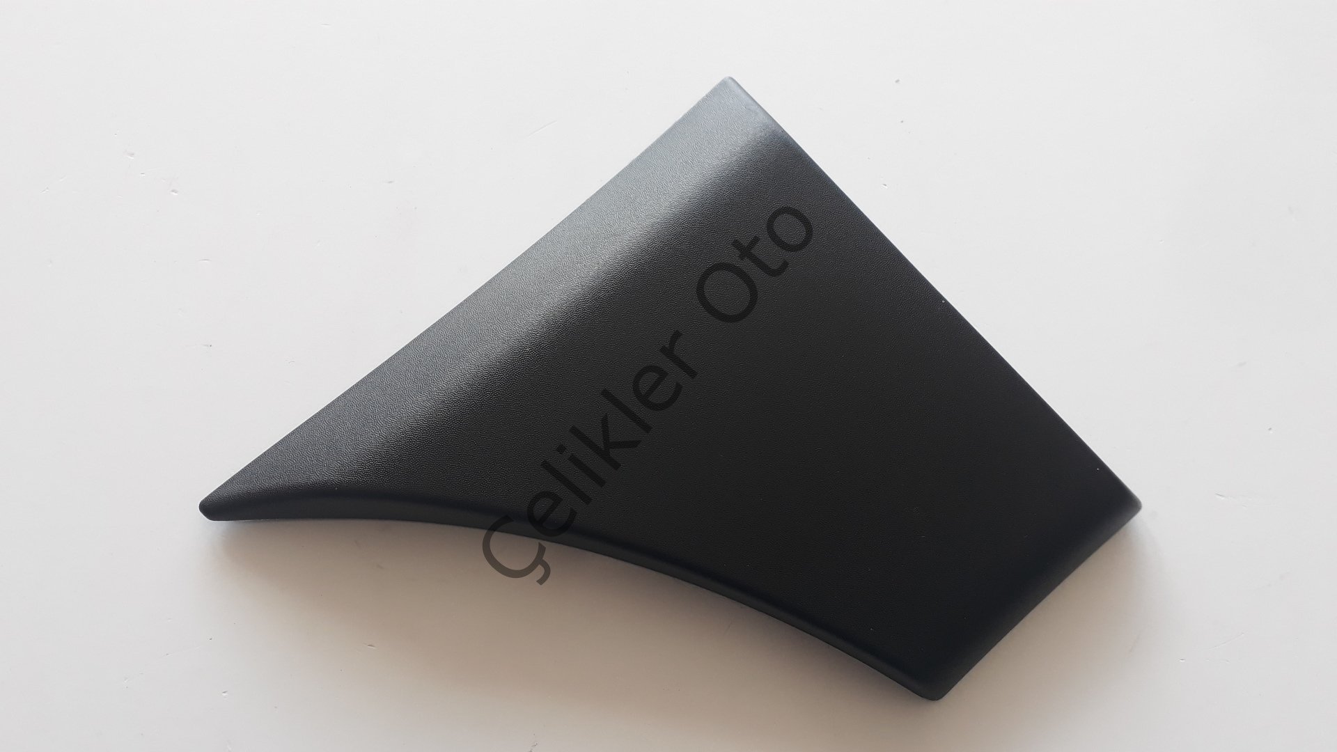 Sağ Arka Çamurluk Bandı Küçük Master 3 768F30004R