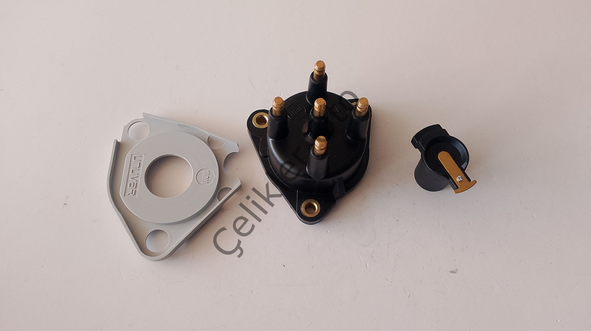 Distribütör Kapağı+Tevzi Makarası Renault R11 R21 1700 Flash 7700102012