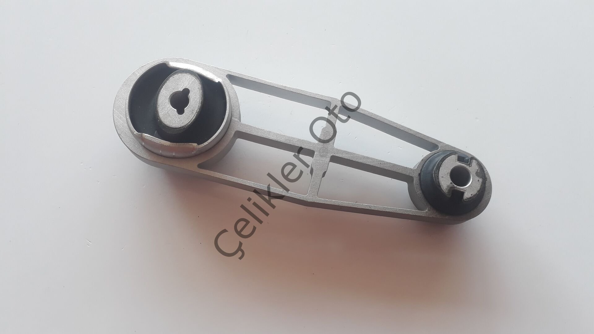 Motor Arka Şanzuman Takozu Dacia Logan MCV Sandero 8200500928