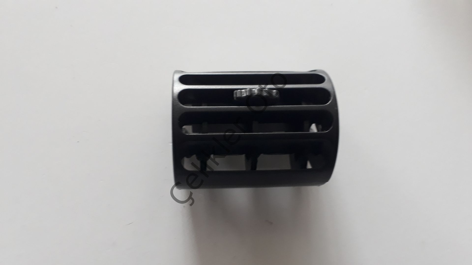 Kalorifer Izgarası Clio Yan Sağ/Sol 7701047698