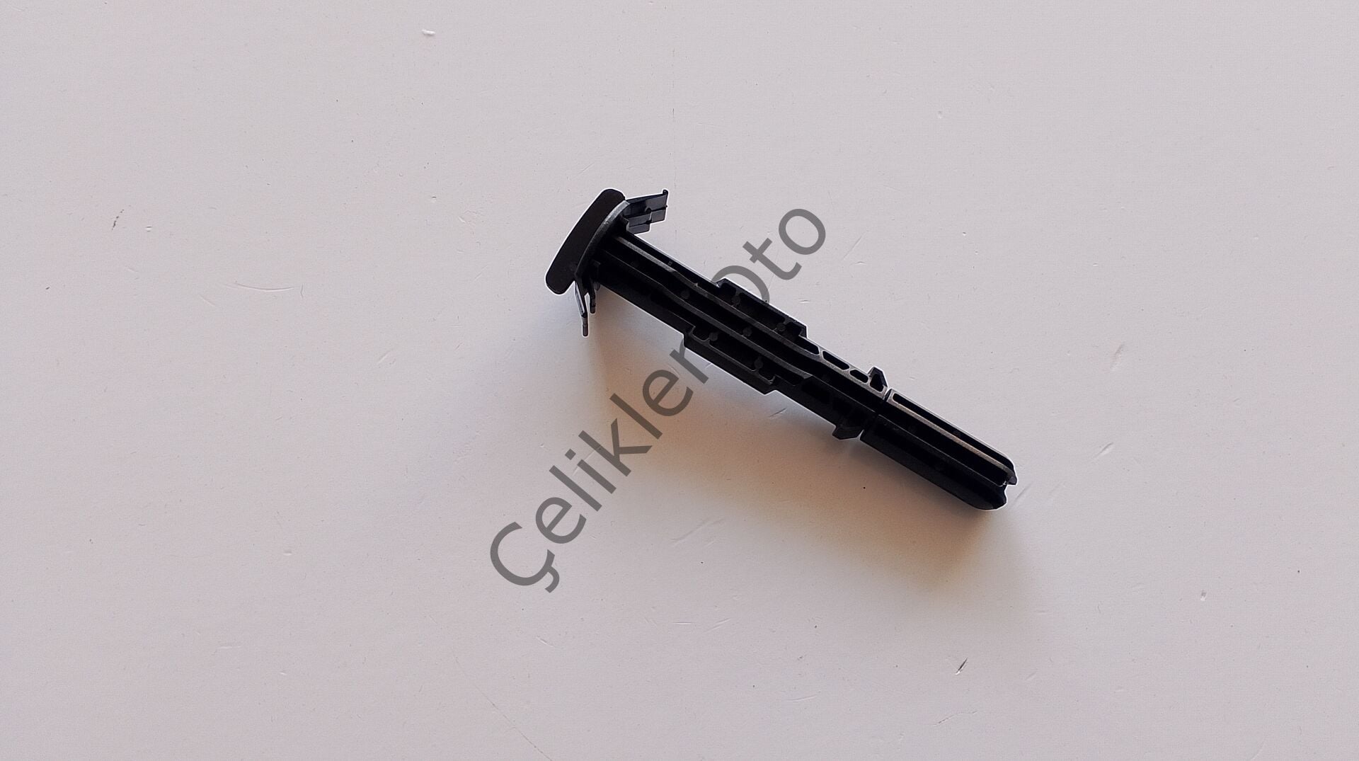 Radyatör Üst Pimi Ayağı Clio 5 215432175R