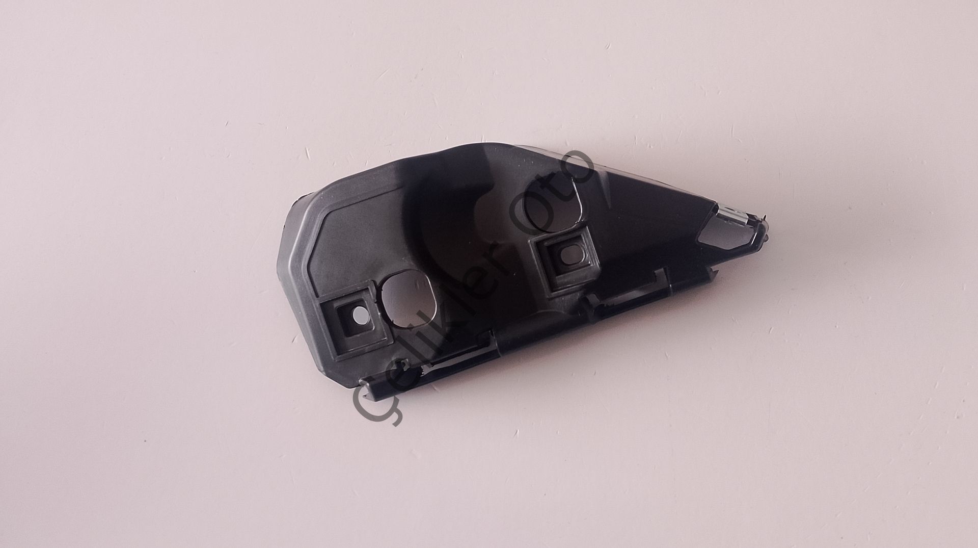 Sağ Ön Tampon Braketi S40 V50 31265395