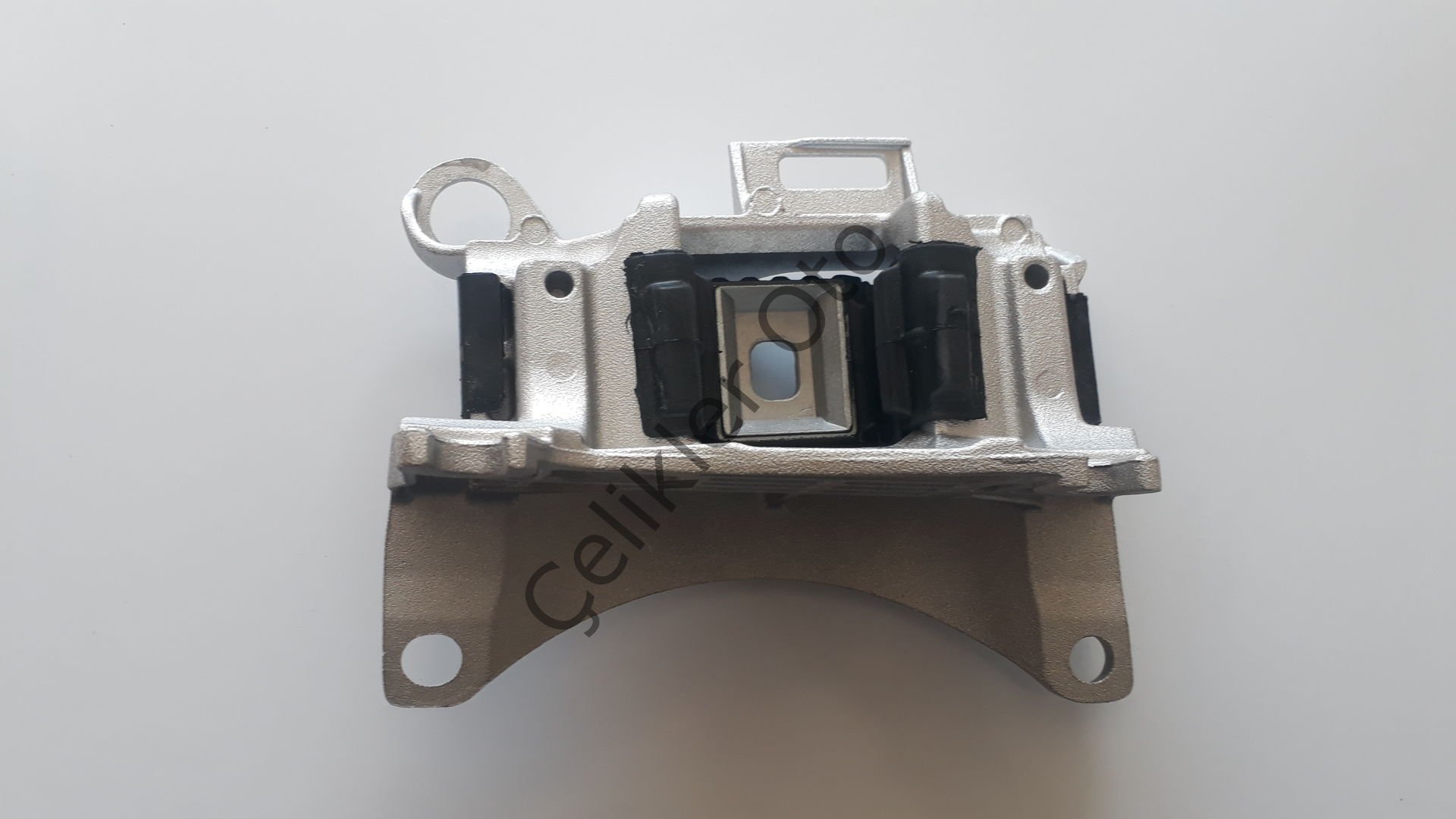 Şanzuman Sol Takozu Kulağı Fluence Megane 3 6Vites 112200014R