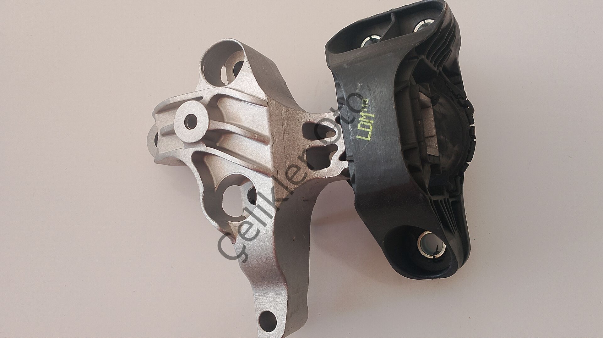 Sağ Üst Motor Takozu Logan Sandero Duster 1,5Dci 8200805809