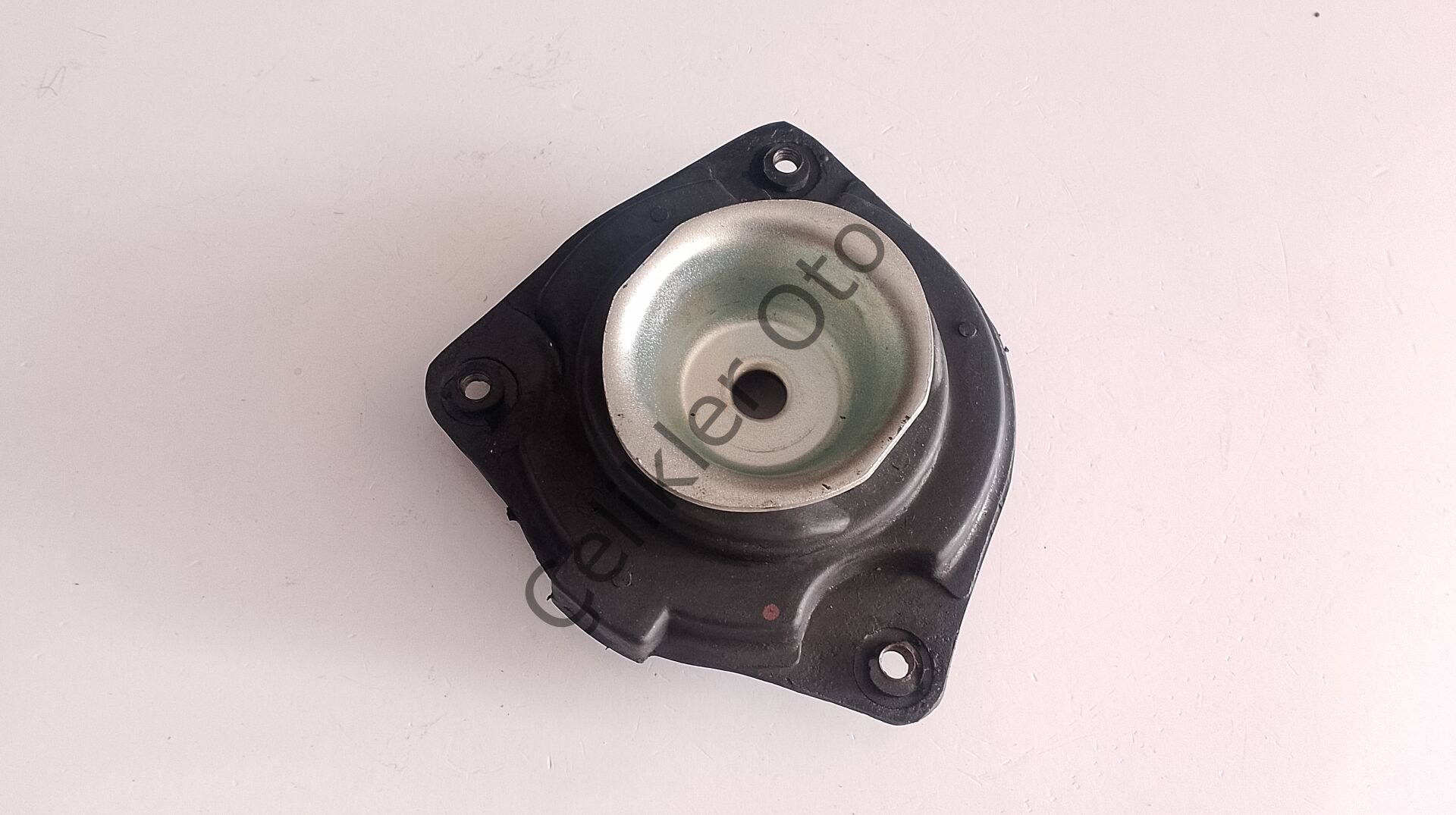 Sağ Ön Amortisör Takozu Clio 3 Modüs 8200504295