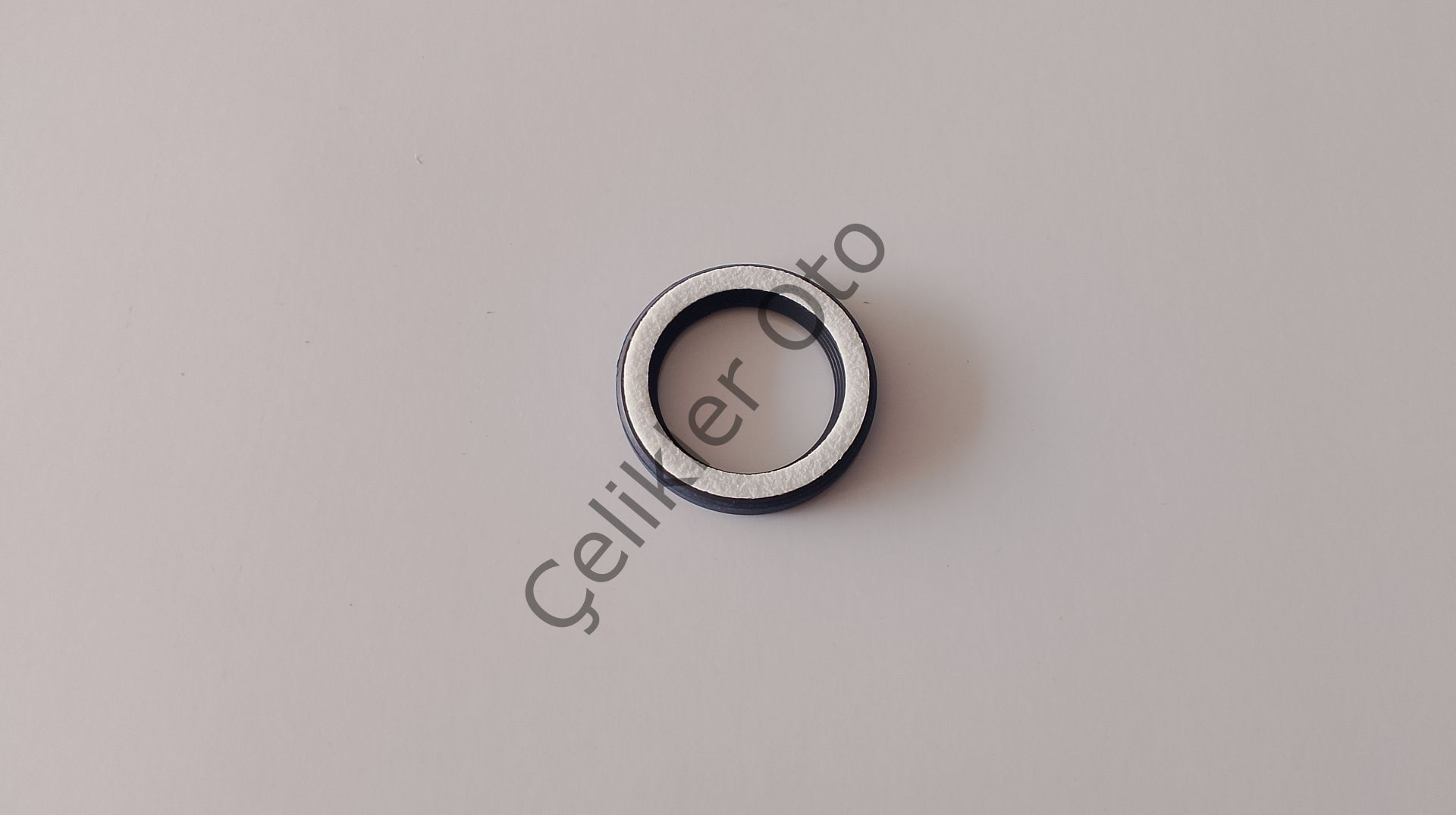 Ön Krank Keçesi Dacia Logan Sandero 0,9 1,0 B4D 135100369R