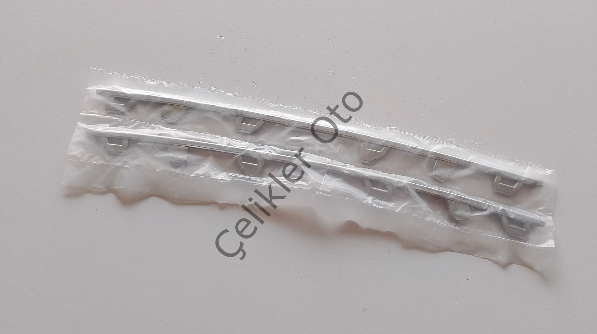 Ön Panjur Çıtası Takım Clio 5 960109845R