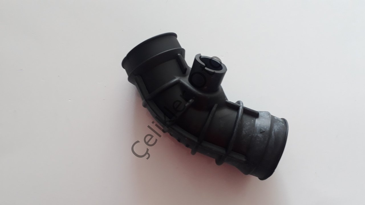 Hava Filtre Hortumu S60 S80 V70 XC90 D5 30636854